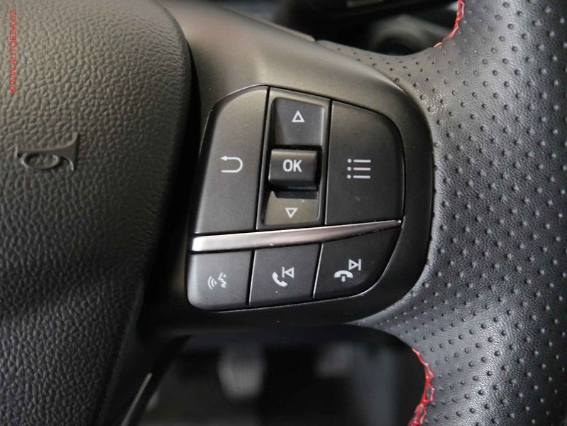Ford Kuga (2023) 1.5 EB, ČR, servis.kniha, LED - fotka 14 z 21