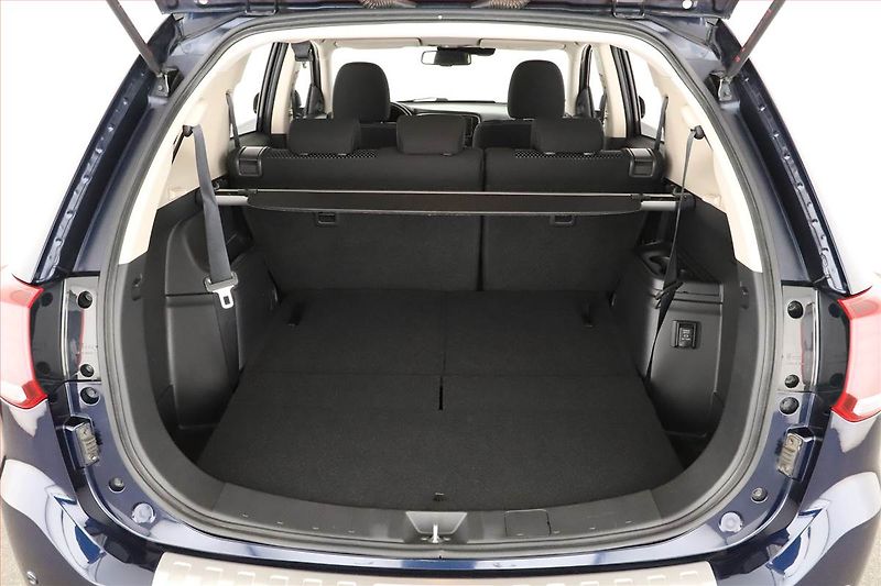Mitsubishi Outlander (2019) 2.2 DI-D, 4X4, Automat - fotka 11 z 16