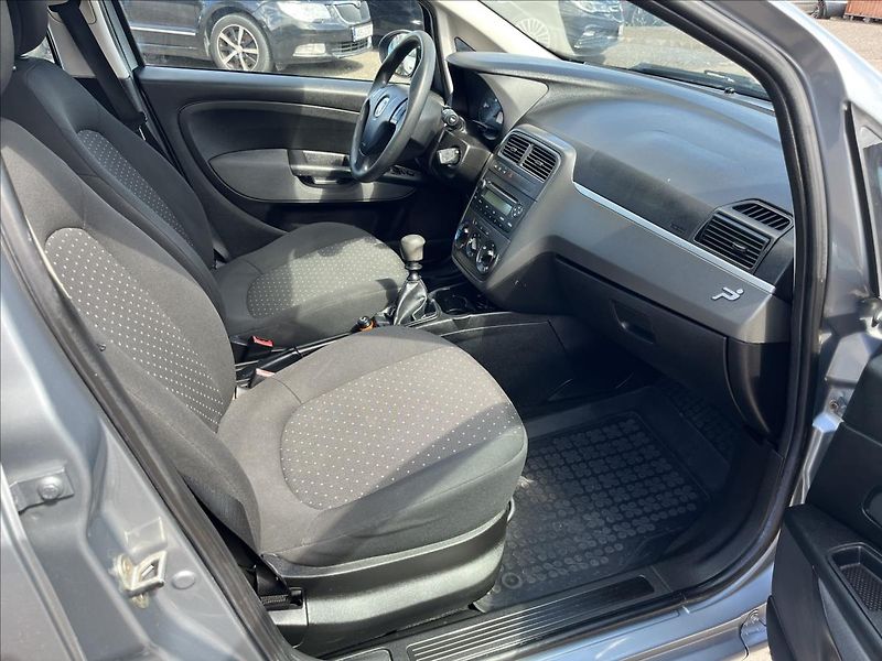 Fiat Punto 1.4 i 55KW ROZVODY STK 8/28 - fotka 10 z 32