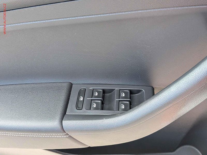 Škoda Rapid (2017) 1.6 TDi, ČR, Style - fotka 12 z 17