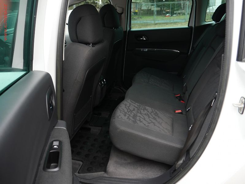 Peugeot 3008 (2012) 1.6 HDi, AC, temp - fotka 10 z 17