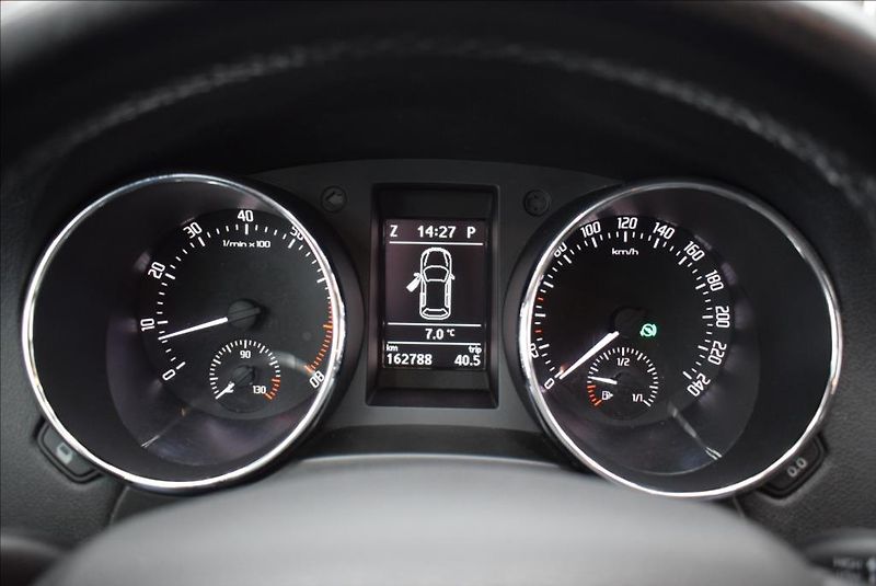 Škoda Yeti 1,2 TSi, 1.maj., DSG,serviska, - fotka 20 z 30