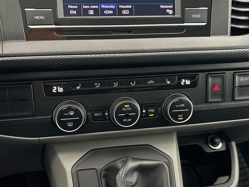 Volkswagen Caravelle Long Comfortline DSG - fotka 19 z 27
