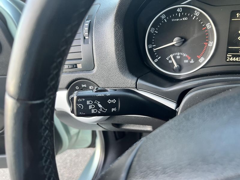 Škoda Octavia 1.4TSI 90KW,DSG,TZ,ELEGANCE - fotka 36 z 39