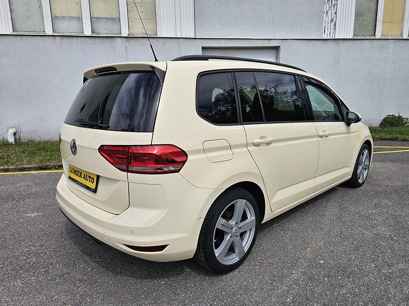Volkswagen Touran (2017) 2.0TDI DSG - fotka 4 z 19