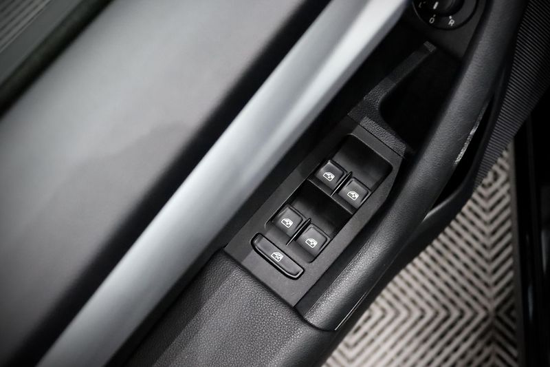 Škoda Octavia 3 FL Combi 1.4 TSI 110 kW - fotka 20 z 35