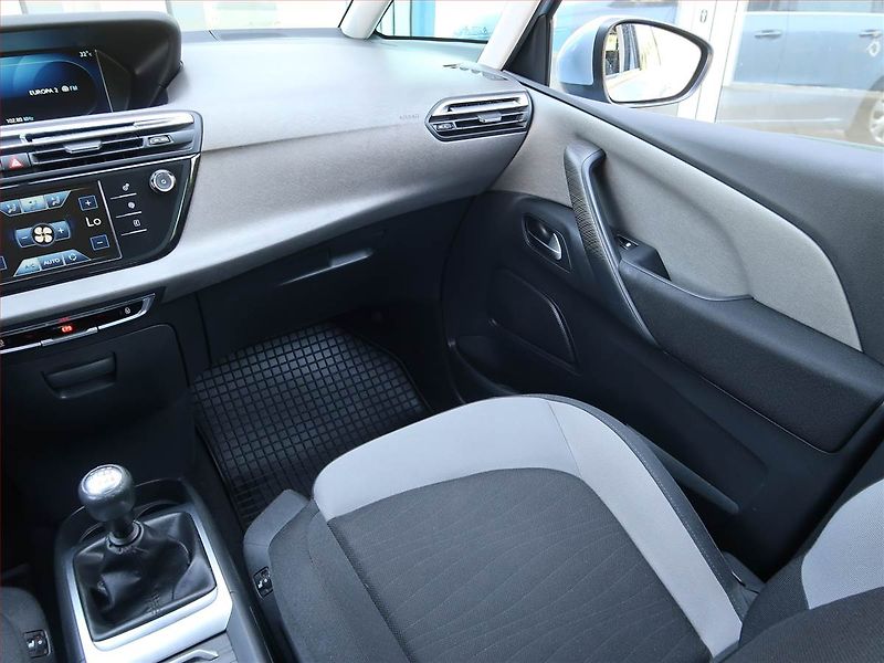 Citroën C4 Picasso (2016) 1.6 BlueHDi, Navi, Tempomat - fotka 8 z 17
