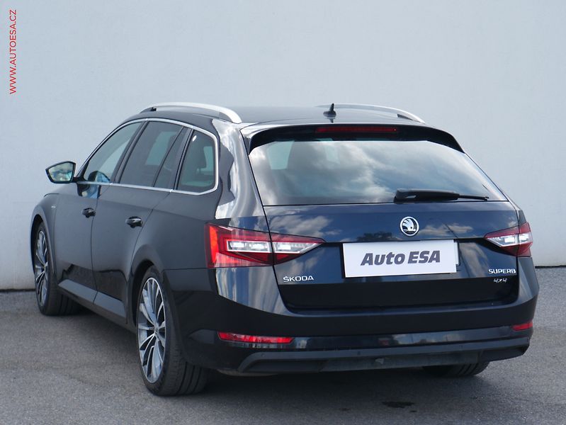 Škoda Superb (2015) 2.0 TDi 4x4, DSG, navi, bixen - fotka 6 z 20