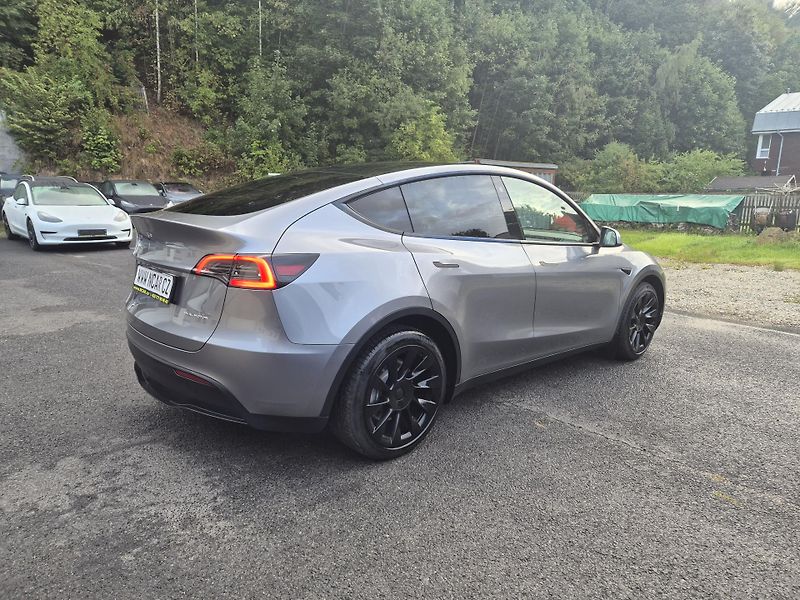 Tesla Model Y LONG RANGE DUAL MOTOR 95,0% - fotka 5 z 49