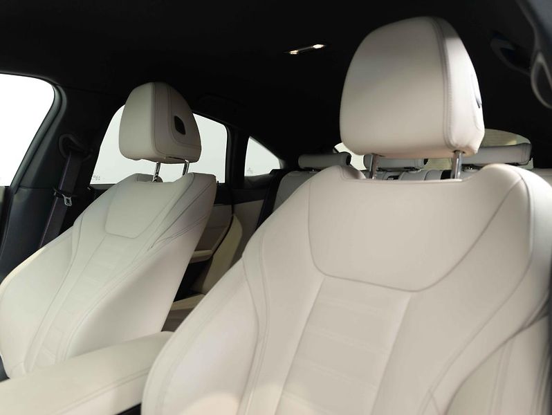 BMW Řada 4 M440i xDrive Gran Coupé - fotka 18 z 22
