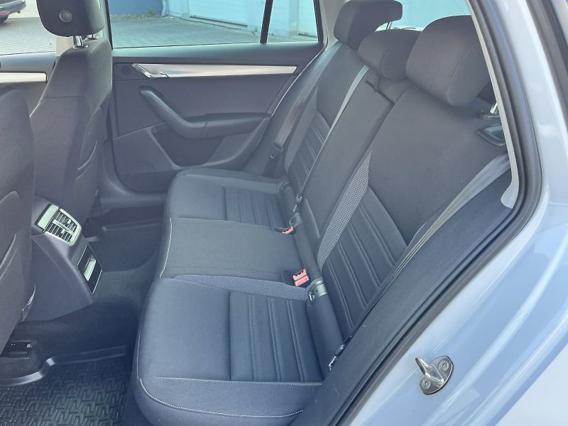 Škoda Octavia (2020) COMBI 1,5TSI 96KW CNG DSG AMBI - fotka 15 z 21