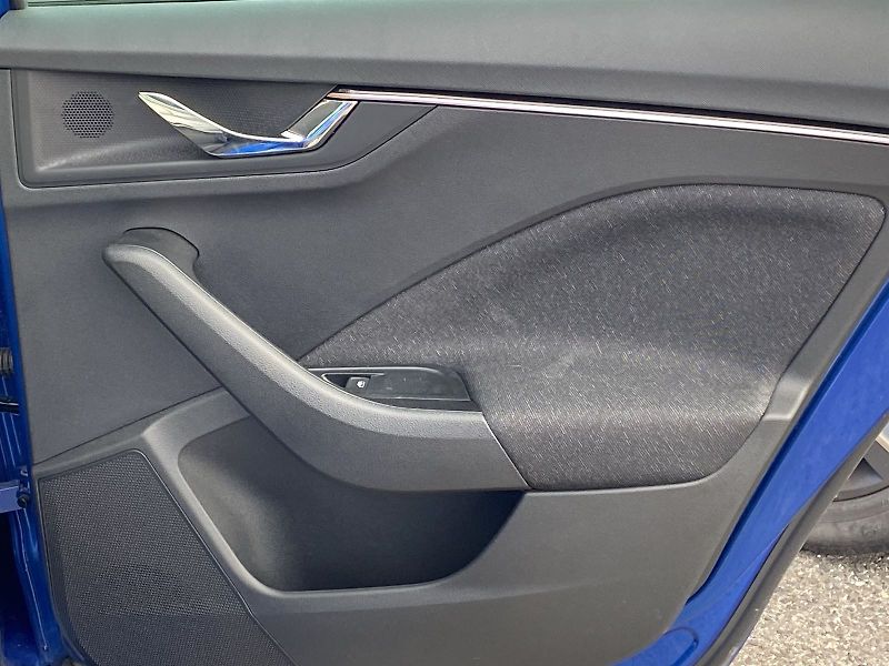 Škoda Kamiq (2024) 1.0 TSI Top Selection - fotka 28 z 34