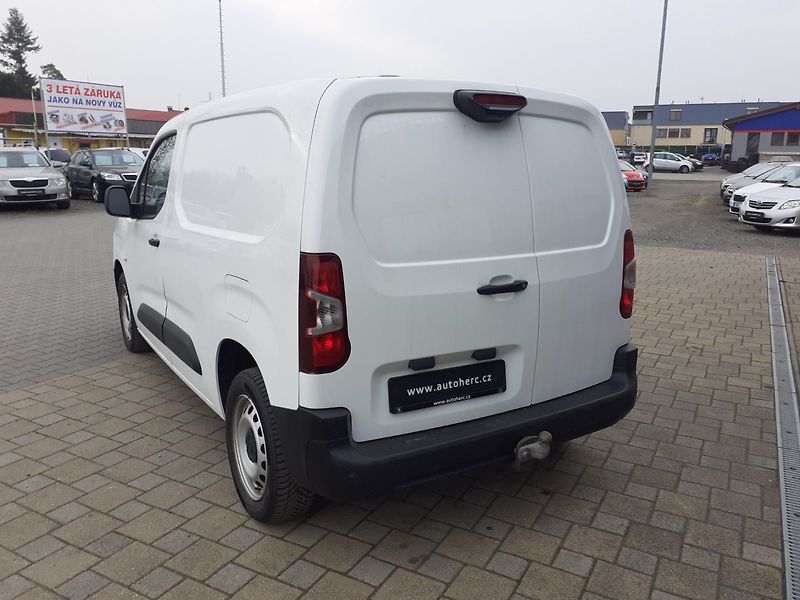 Peugeot Partner (2021) 1.5 Blue HDi  C.HMOT.2365 KG - fotka 6 z 37