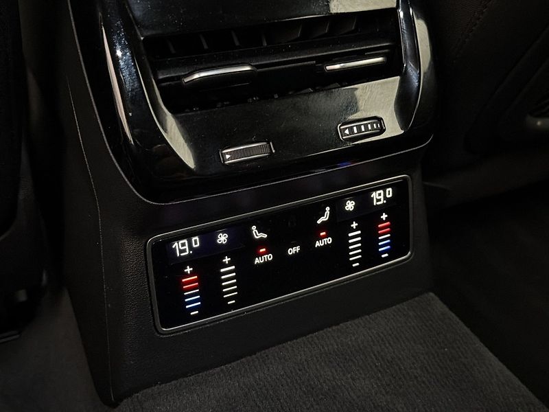 Audi A6 e-hybrid quattro 360 Matrix - fotka 25 z 29