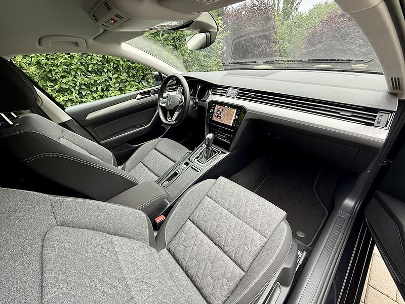 Volkswagen Passat Variant (2023) 2,0TDi 110kW BUSINESS DSG ACC - fotka 4 z 18