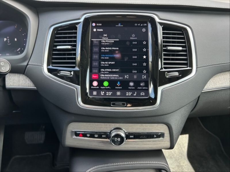 Volvo XC90 2,0 B5 AWD D Plus Bright AT - fotka 10 z 11