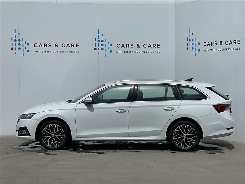 Škoda Octavia 2,0 TDI DSG Combi Style LED - fotka 2 z 24
