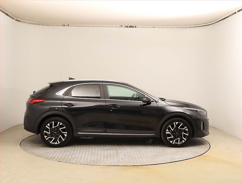 Kia XCeed (2024) 1.5 T-GDI - fotka 6 z 26