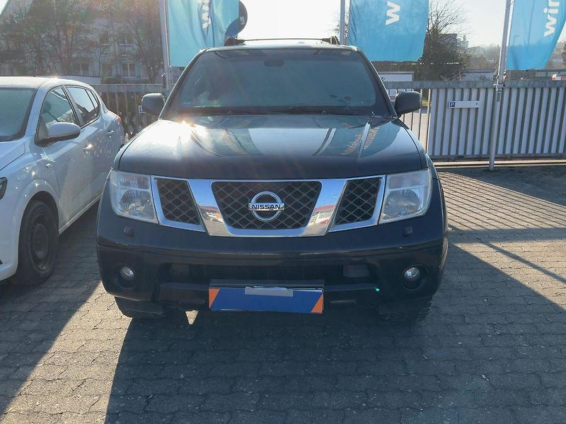 Nissan Pathfinder 2.5dCi Comfort - fotka 3 z 13