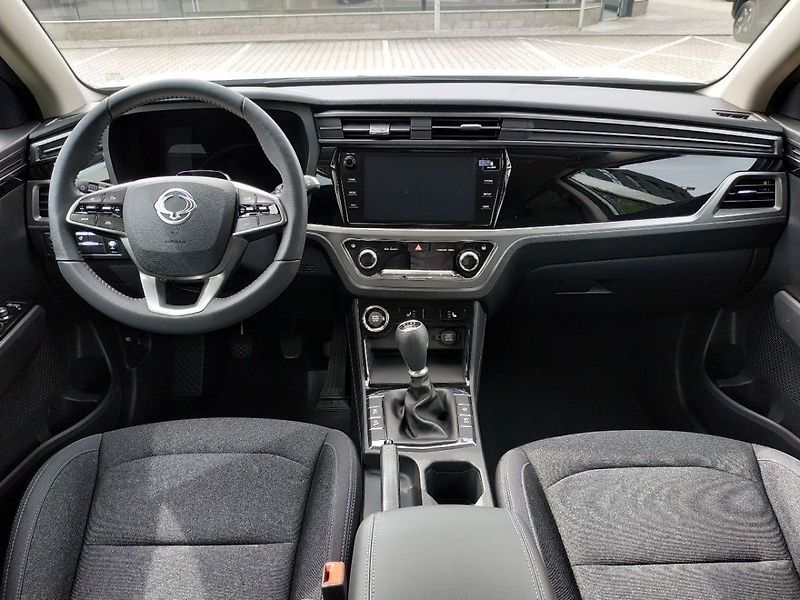 KGM Korando 1.5T, SMART,2WD, MT, SKLADEM - fotka 15 z 36
