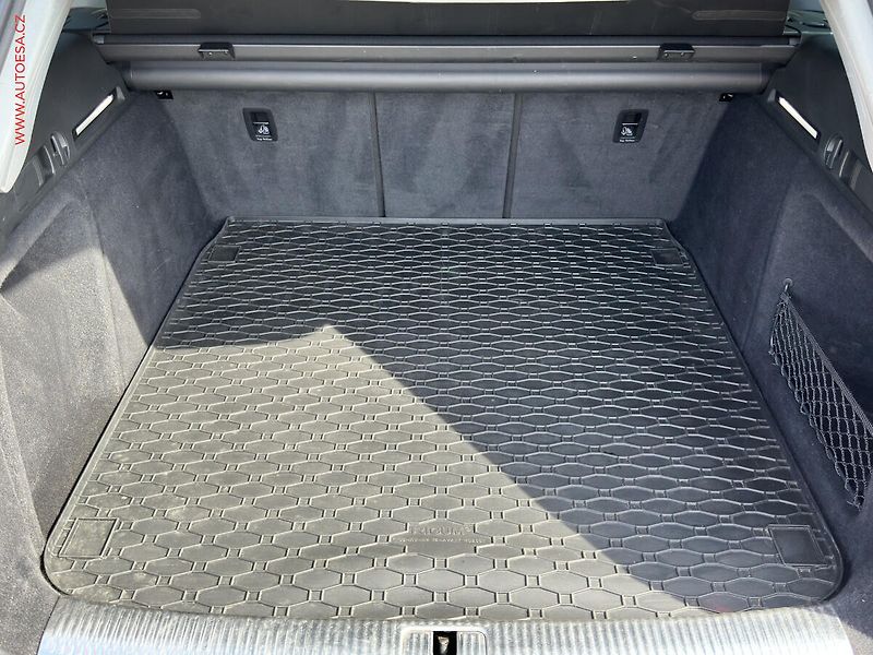 Audi A4 (2017) 2.0TDi, ČR, AC, výhřev sed. - fotka 7 z 21