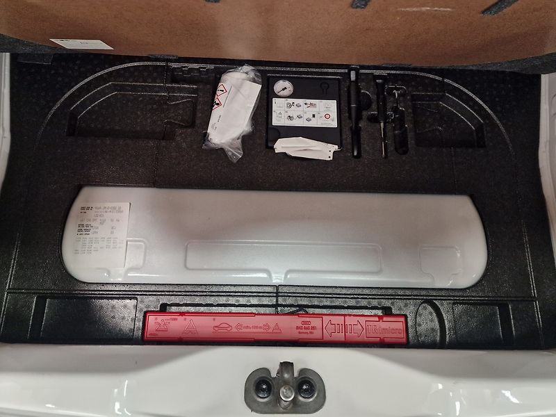 Volkswagen up! (2019) 1.0 ECO Záruka - fotka 20 z 53