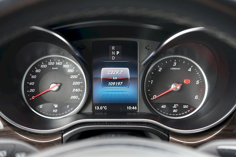 Mercedes-Benz Třídy V (2021) V 300d L Auto 4MATIC 7-míst We - fotka 11 z 25
