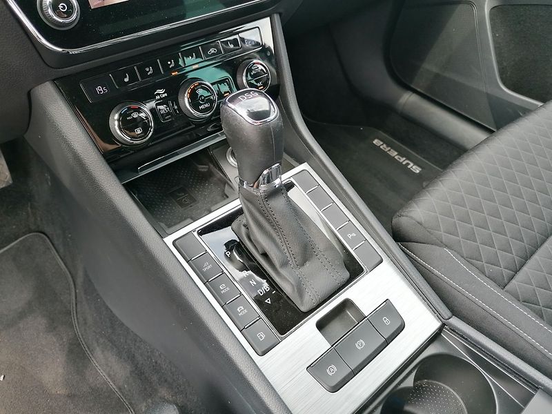 Škoda Superb (2022) IV 1.4 TSi PHEV 160kW - fotka 11 z 30