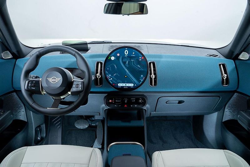 Mini Countryman 2024) - fotka 7 z 12