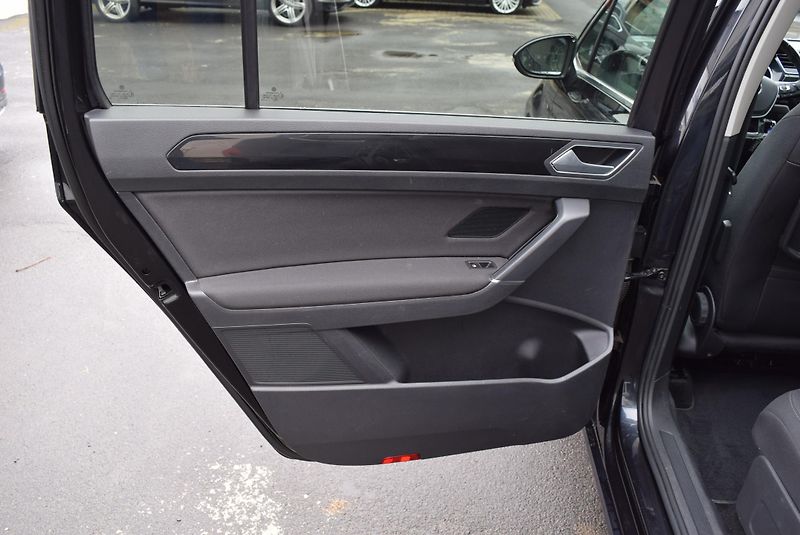 Volkswagen Touran (2018) 1.4TSI 110kw HIGHLINE TAŽ LED - fotka 17 z 50