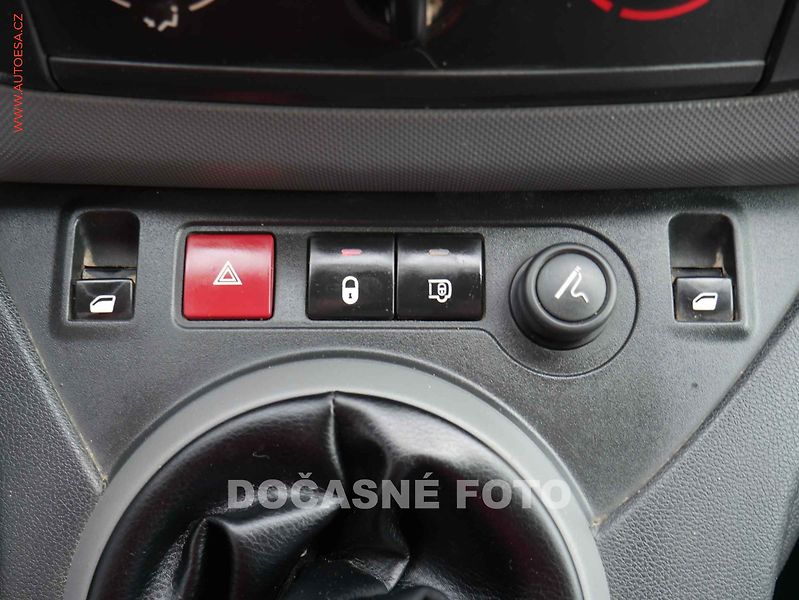 Citroën Berlingo (2009) 1.6i, ČR, TZ - fotka 10 z 12