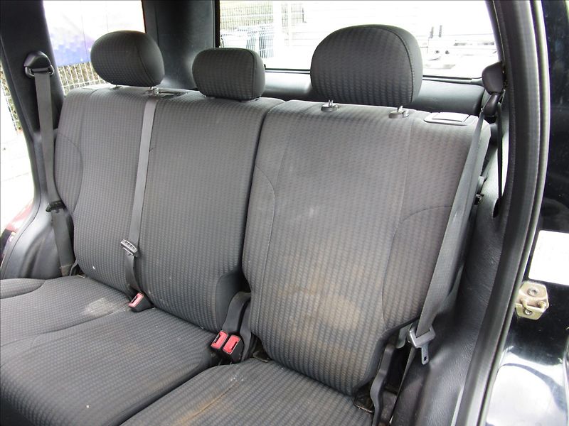 Jeep Cherokee 2.5CRD 4x4, Sport, Klima - fotka 28 z 39