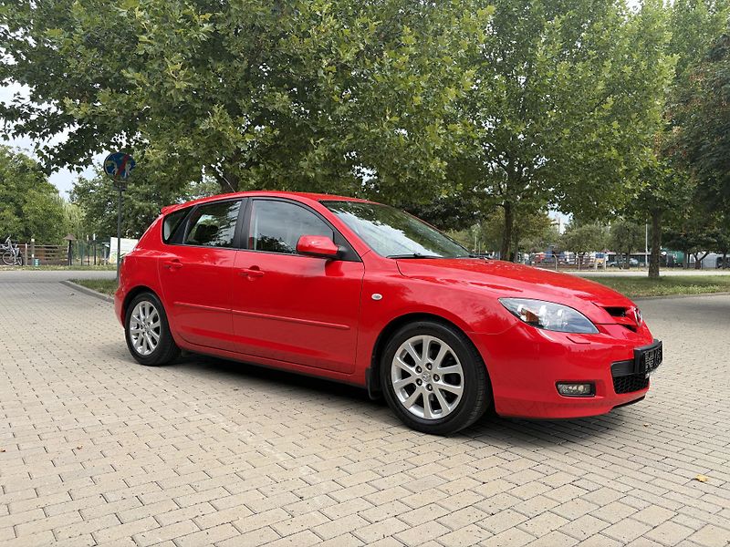 Mazda 3 1.6 Sport - fotka 14 z 27