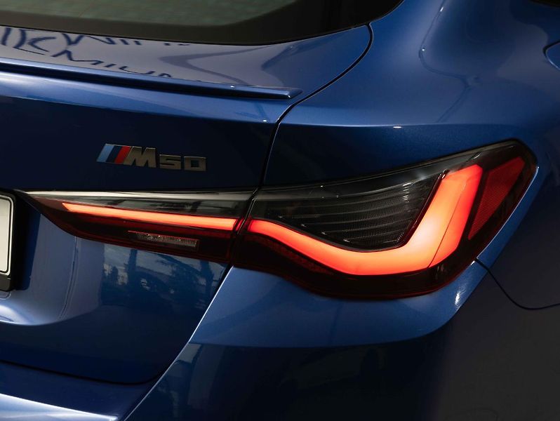 BMW i4 M50 xDrive - fotka 10 z 22