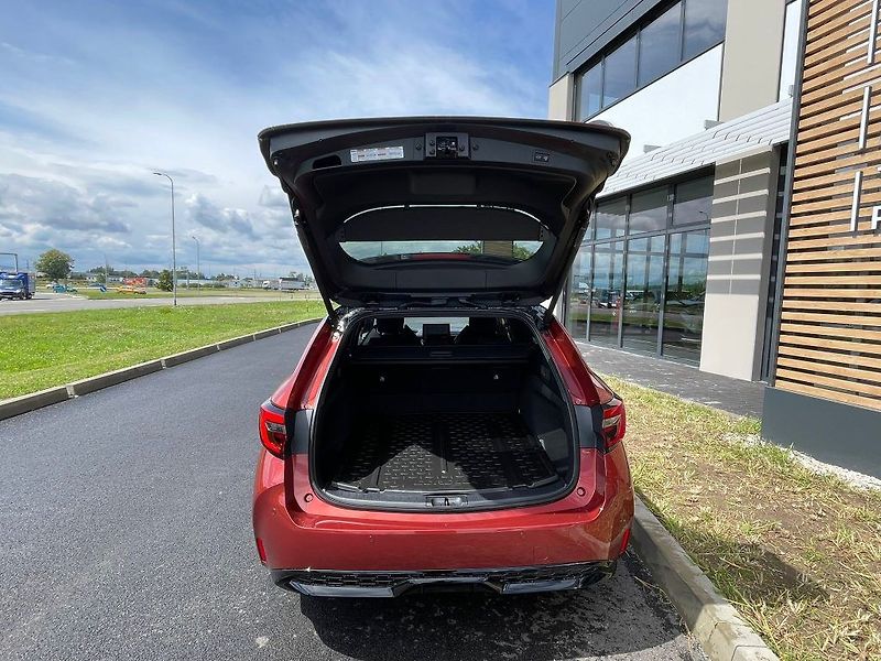 Toyota Corolla 2.0 Hybrid GR SPORT - fotka 9 z 28