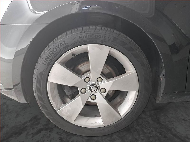 Škoda Octavia (2018) 1.6 TDI, Automat, Navi - fotka 15 z 24