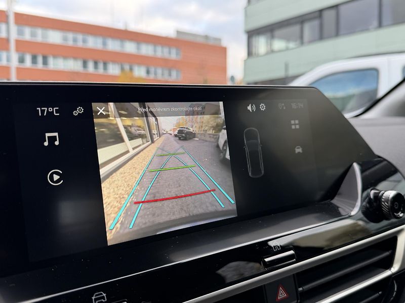 Citroën C4 (2025) PLUS PureTech 130k EAT8 - fotka 27 z 37