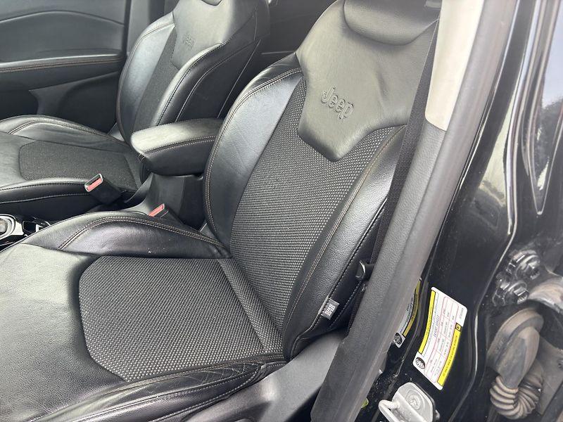 Jeep Compass (2017) 2.0 M-JET, 103kW, ČR, 1majitel - fotka 4 z 8