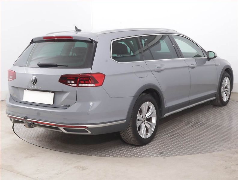 Volkswagen Passat (2022) Alltrack 2.0 TDI - fotka 5 z 17
