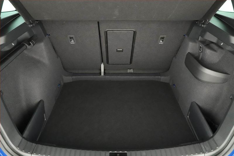 Škoda Karoq (2025) 2.0 TDI, Sportline, Navigace - fotka 17 z 18
