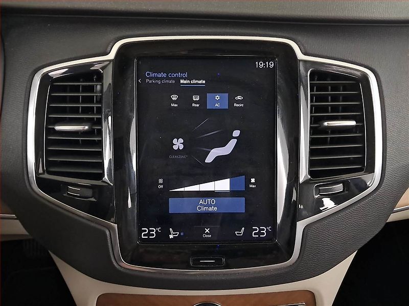 Volvo XC90 (2018) D5 AWD Polestar - fotka 26 z 26