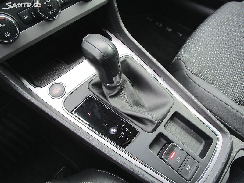 Seat Leon 1,5TSI-DSG-110KW-NOVÝ OLEJ - fotka 20 z 26