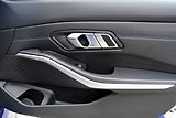 BMW Řada 3 320d xDrive Mpaket/Lasery/kůže - náhled 24