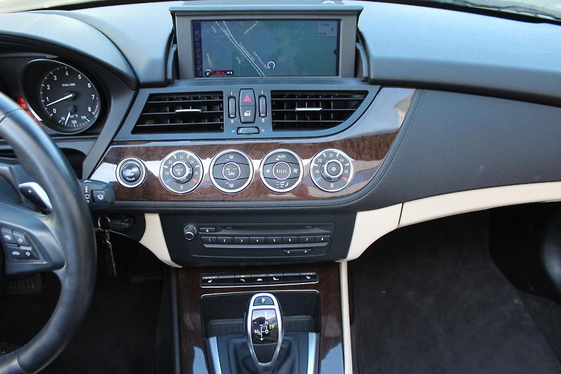 BMW Z4 sDrive28i - fotka 5 z 20