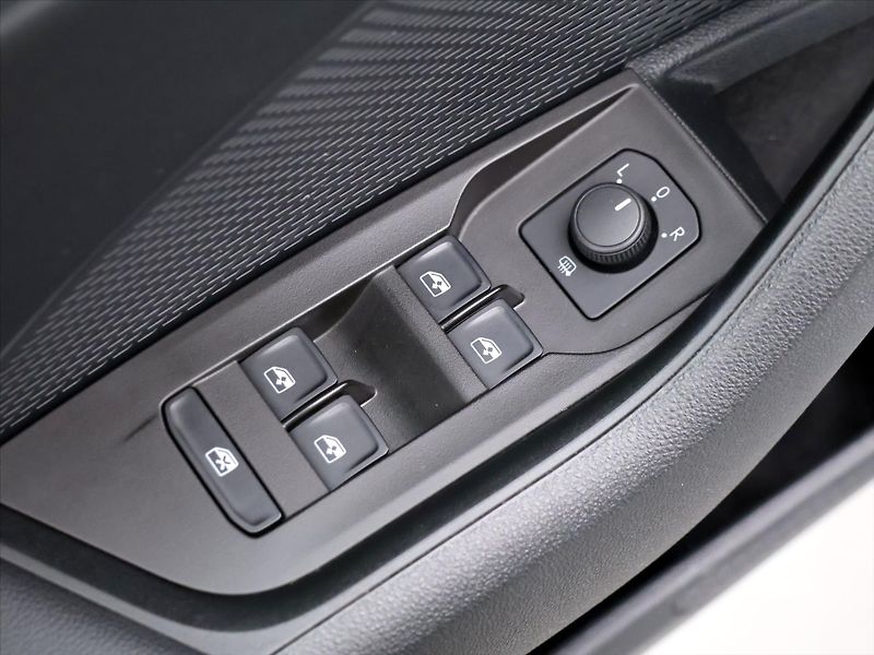 Škoda Octavia 2,0 TDI CZ Ambition 1.Maj DPH - fotka 15 z 38