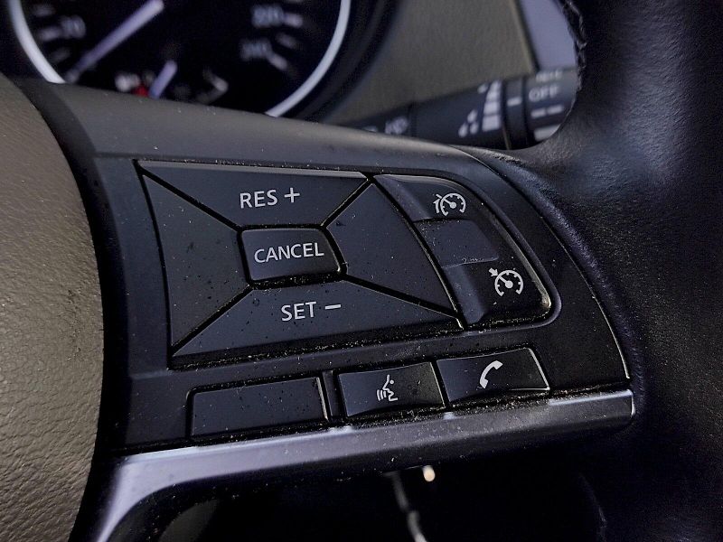 Nissan Qashqai (2021) 1,3 DIG-T 140k - fotka 34 z 40
