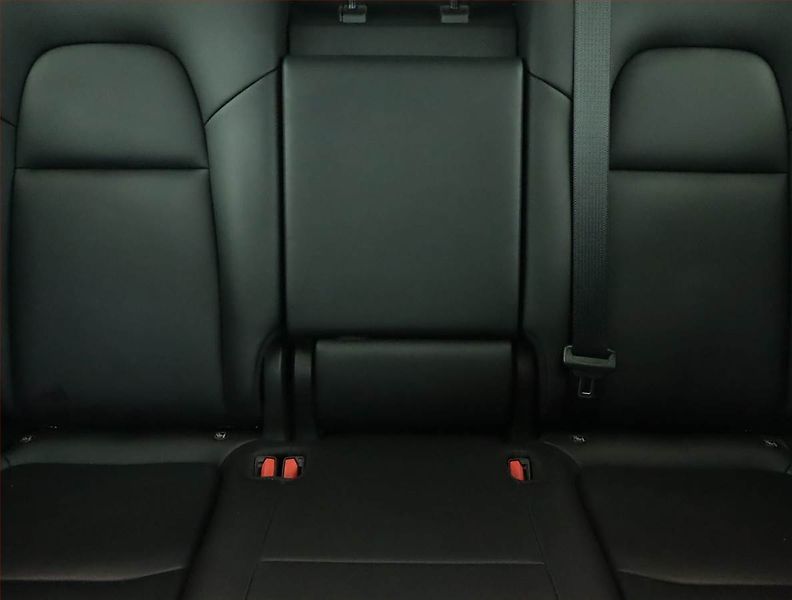 Tesla Model Y (2022) Long Range AWD 79kWh, SoH 89% - fotka 10 z 21