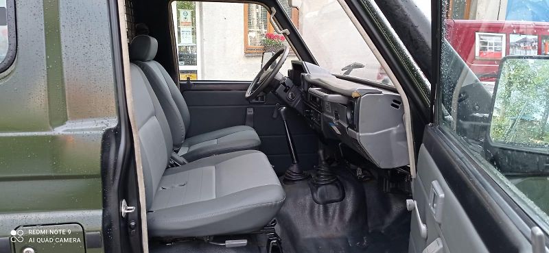 Toyota Land Cruiser (2009) - fotka 8 z 12