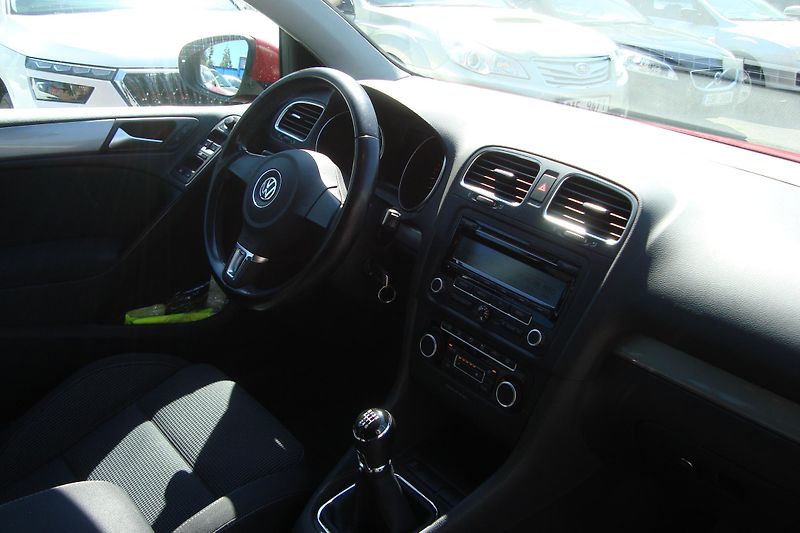 Volkswagen Golf (2011) VI,1.2TSi,ČR,Serv.Kn,114tis.km - fotka 43 z 75