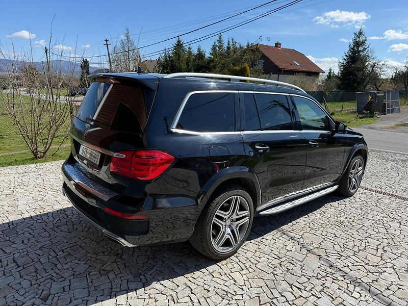 Mercedes-Benz GL (2014) 4.7 /320kW AMG paket - fotka 4 z 10